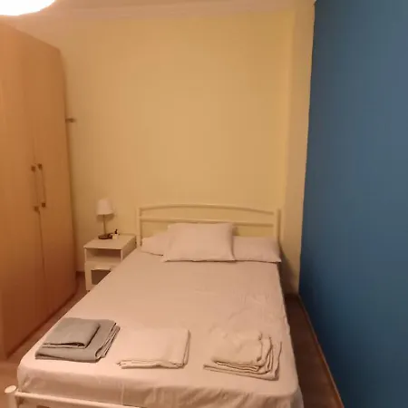Pensión Estia Rooms Glafkou 12 *